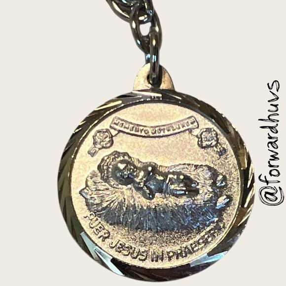 Bundle Sale 3 for $15 | Vintage Silver-Tone Religious Pendant - Picture 6 of 8